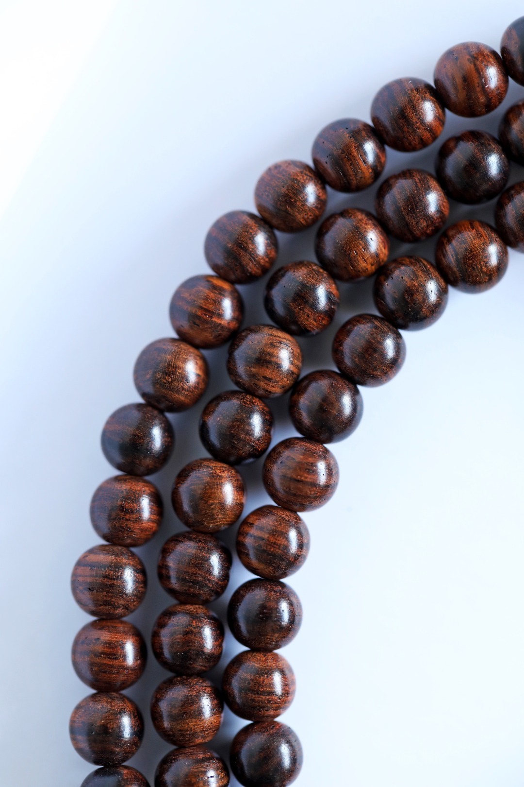 海黄原创【宁夕】6mm100颗大漆平安扣轻轻附在劲间光华熠熠，为优雅的女子平添了