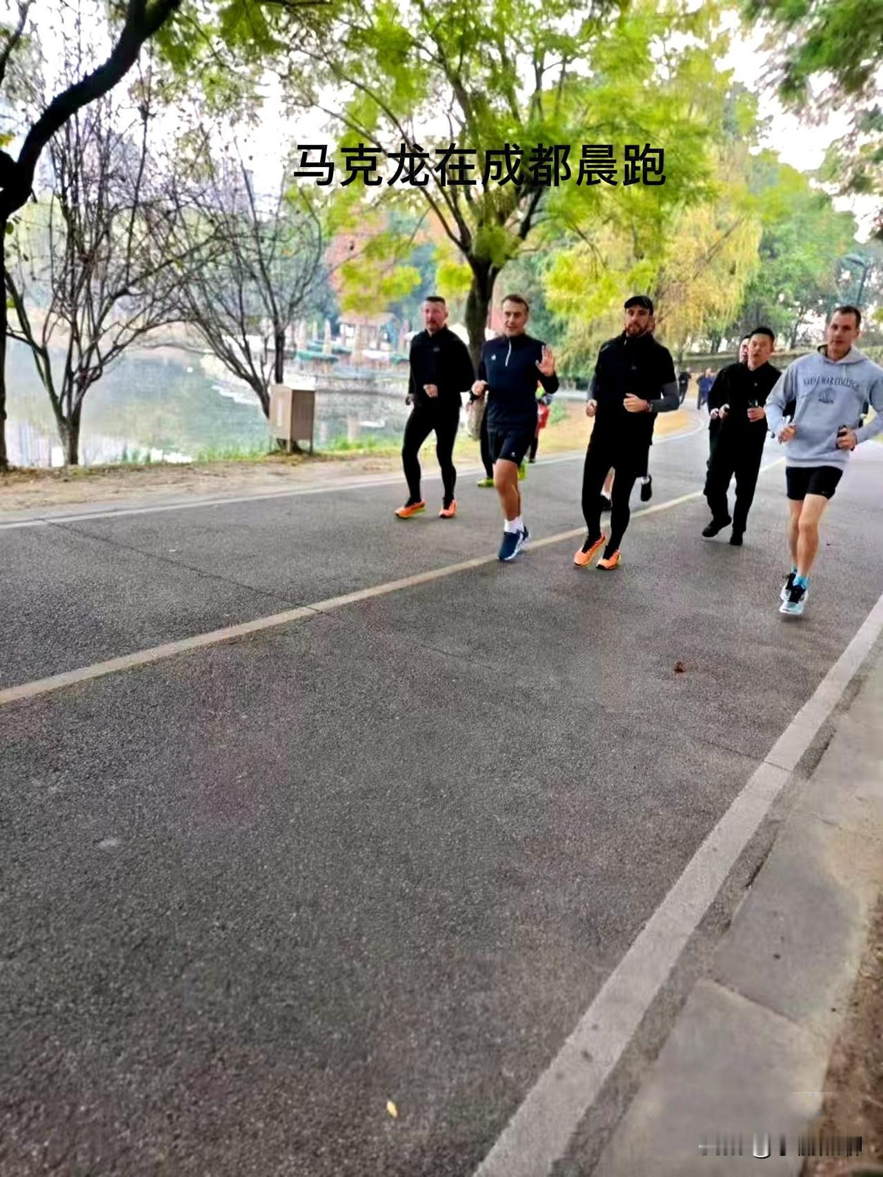 马克龙第四次访华太实在！

订单、熊猫全安排，这波双向奔赴太圈粉。

马克龙这趟