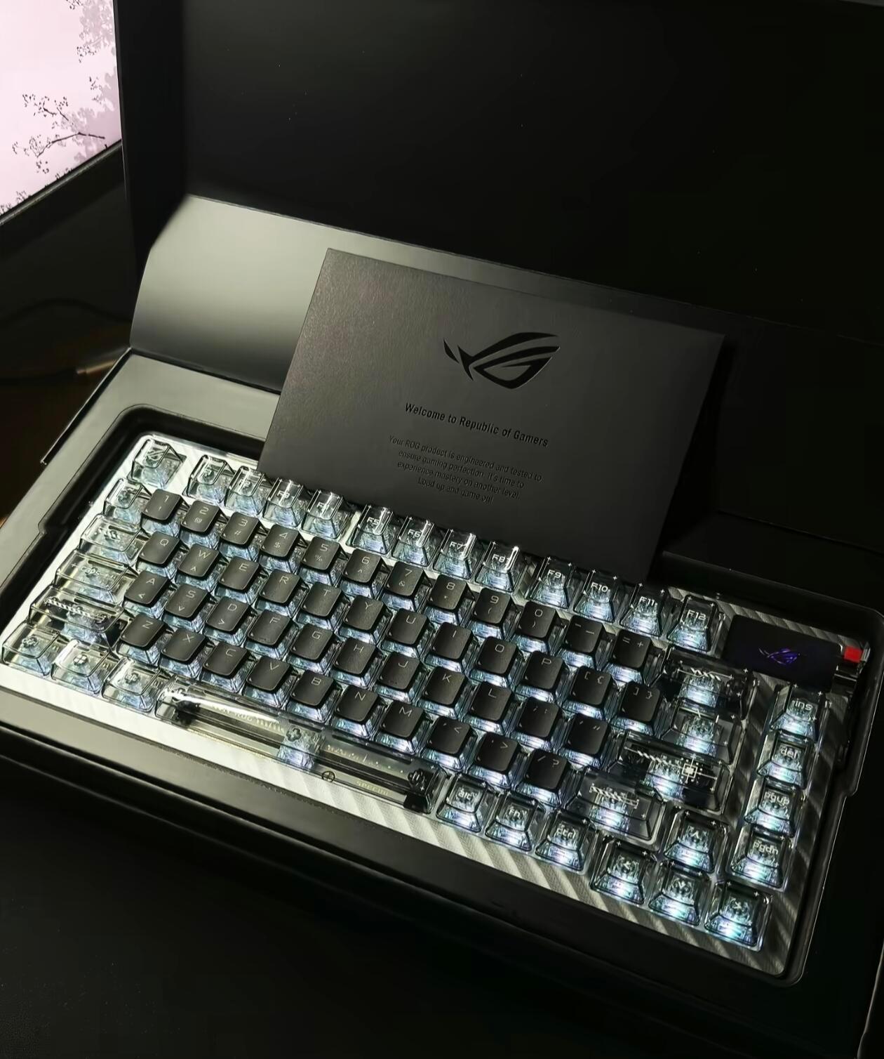 ⌨️ ROG 夜魔 Extreme SE✅ 优点🔧 键盘界的“超跑级”用料：全