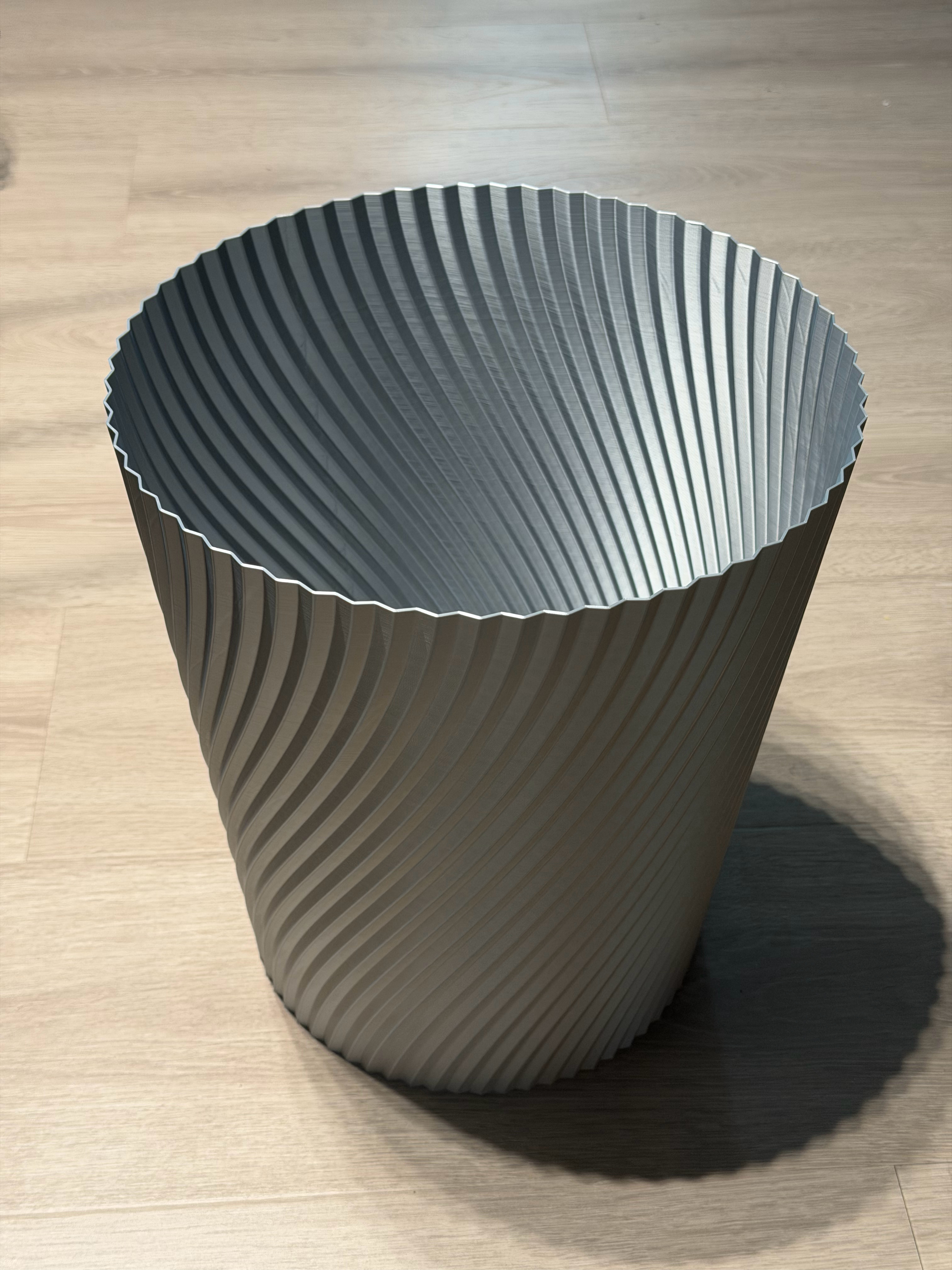 3D打印 了个很帅的垃圾桶 