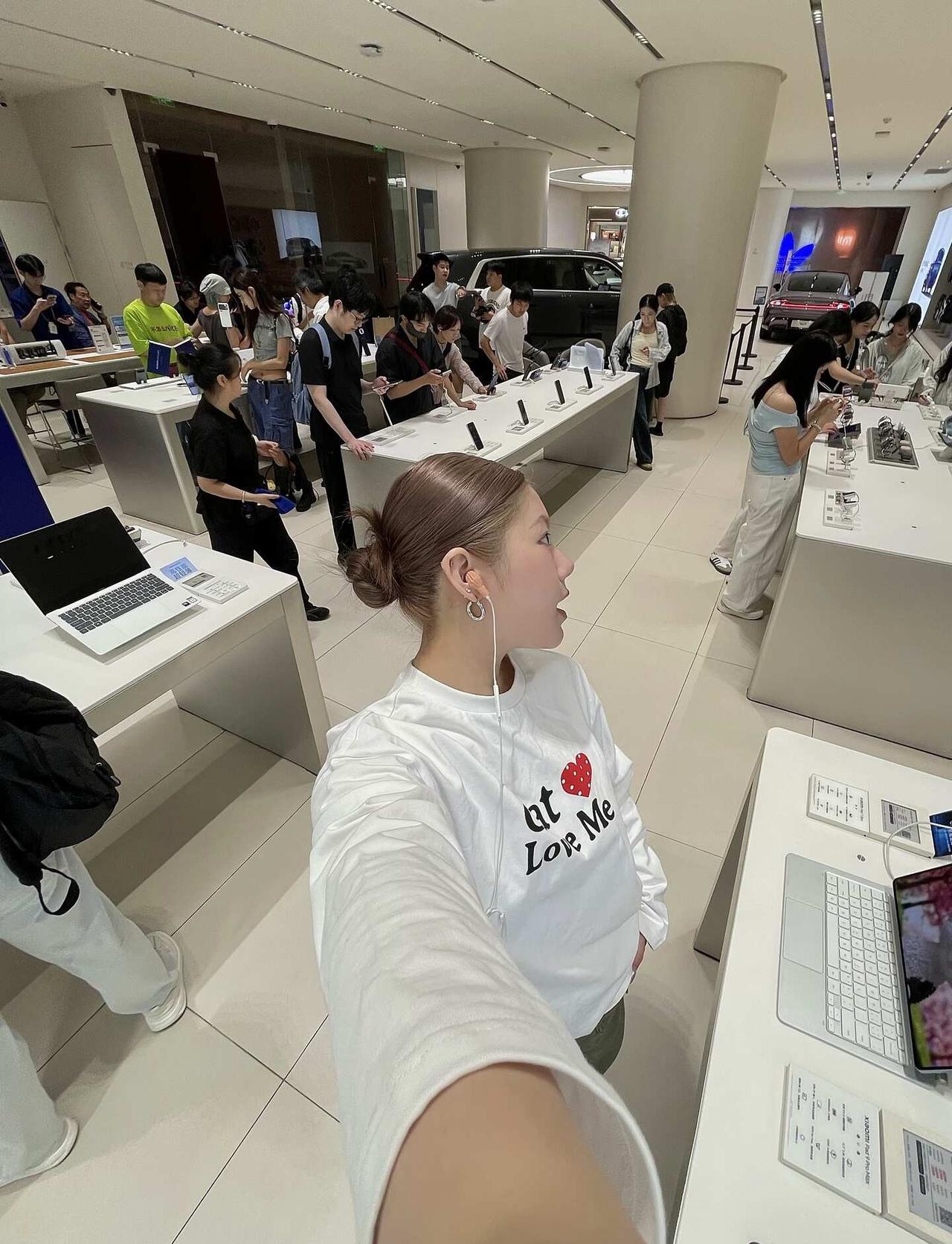 小米今天的首销人气belike：
🤳🏻
难得一大早出门运动
路过小米门店发现