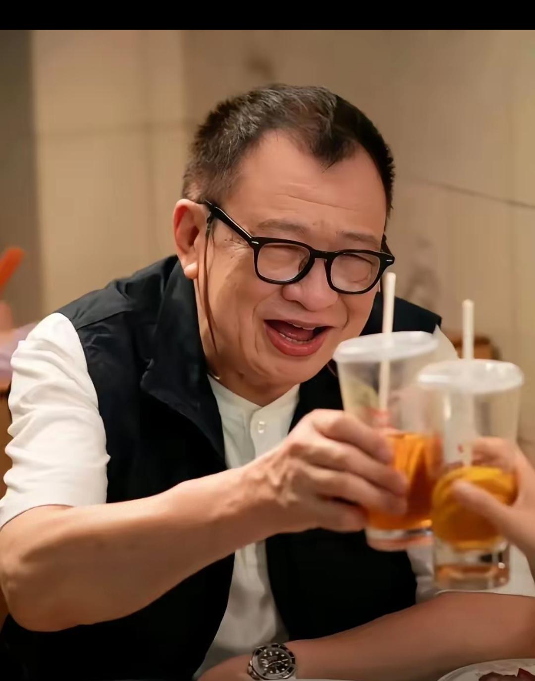 谁能想到，陪着我们长大的“欢喜哥”许绍雄，用76年人生给我们上了最通透的一课！那