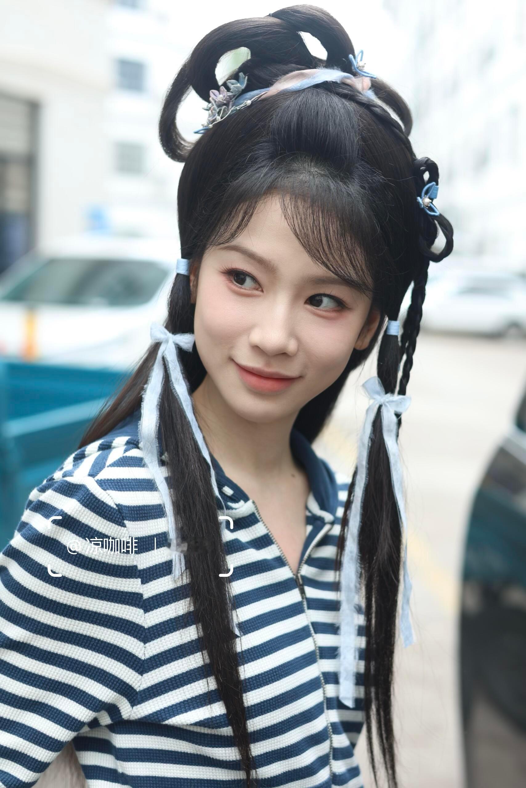 凤舞九天这几位发型明显都仿的古早tvb古装风格，特别刘梦芮这个 