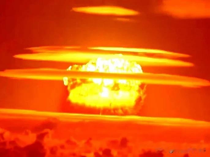 全面销毁核武器，实现全球无核化。
如果只是因为俄罗斯攻击乌克兰，并且每当在打仗不