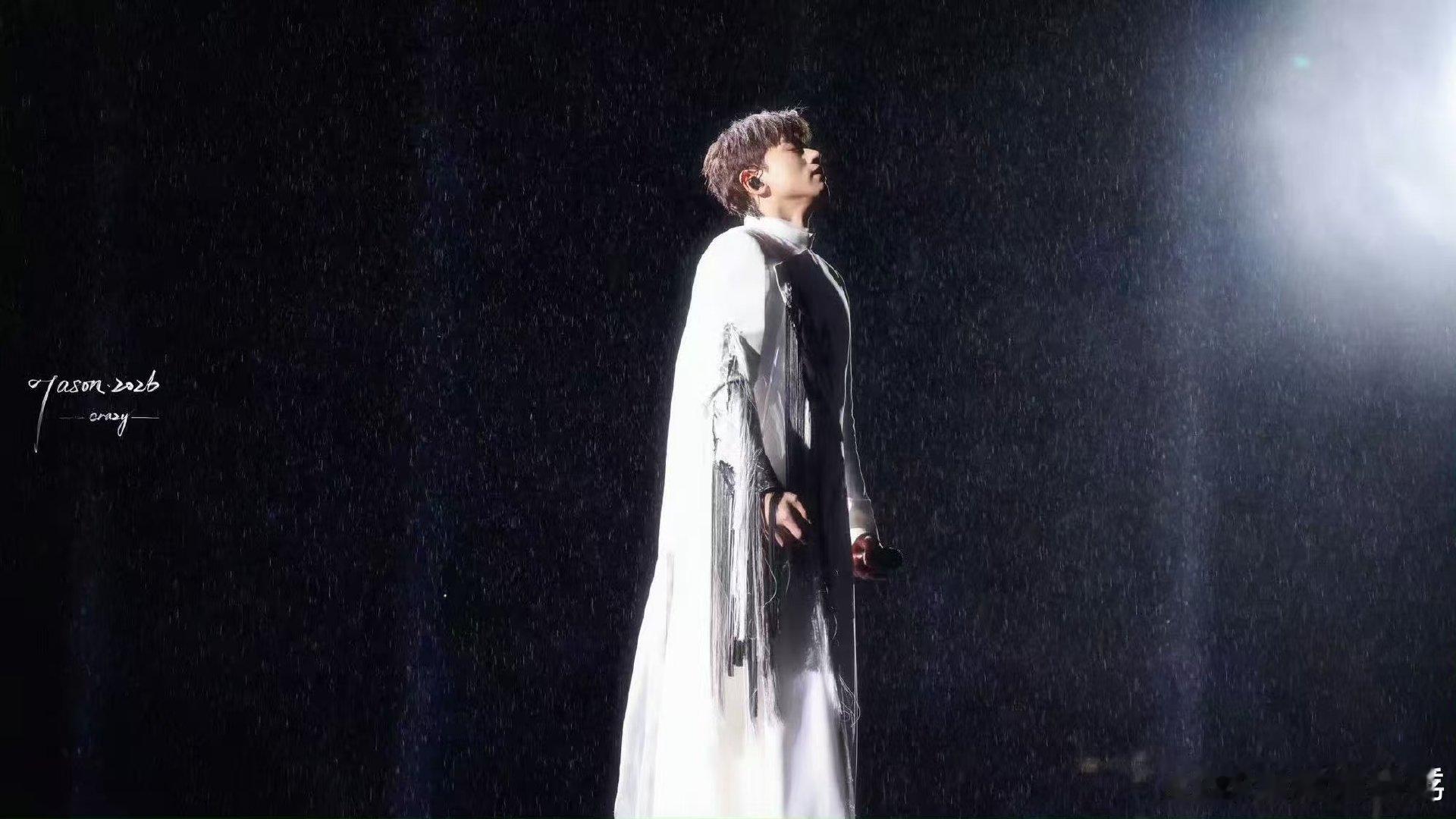 张杰 破局者首唱 张杰演唱会 从歌手到创作者再到巡演总导演，张杰一手打磨《破局者
