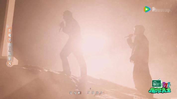 吉克隽逸在节目上爆哭吉克隽逸爆哭《魔力歌先生》舞台上吉克隽逸被《送流水》戳中当场