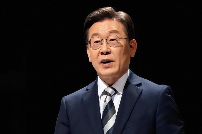 外媒曾问韩国总统李在明：若中国武统台湾，韩国会不会出手？李在明笑着回应：那是中国