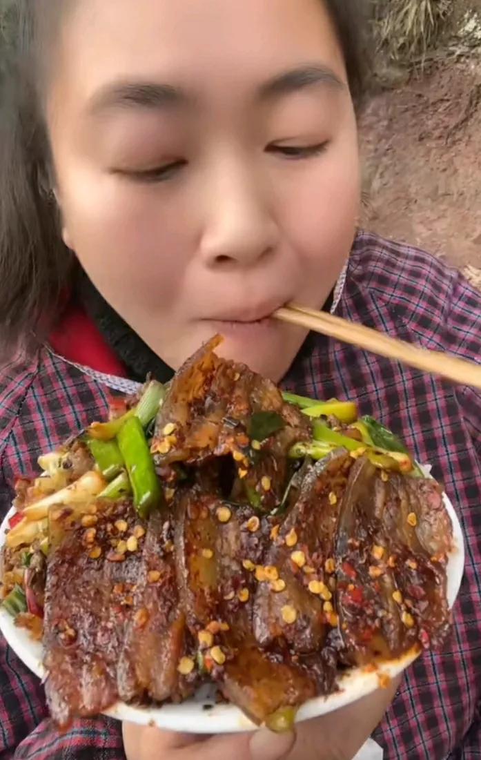 美食佳肴，香飘满桌。#共享美味家常菜# #我家味道超有料# #请你吃遍特色菜# 