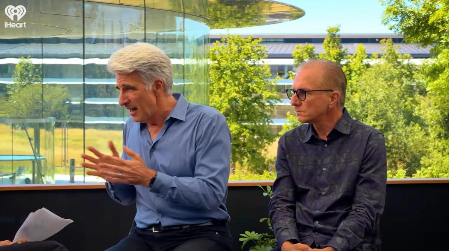 Apple软件工程主管Craig Federighi与营销主管Greg Josw