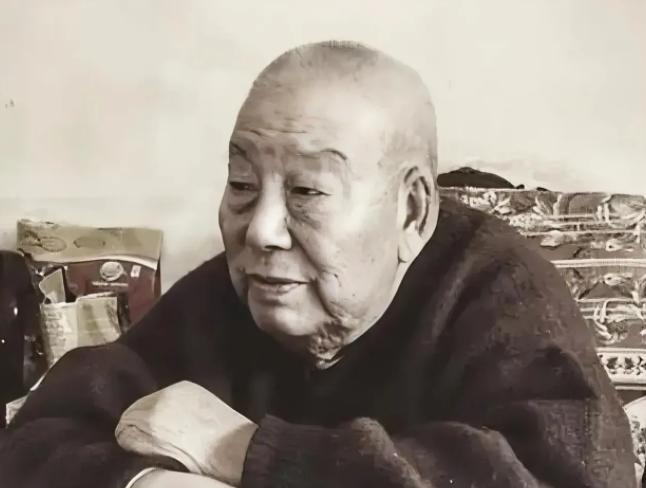 1951年，已经饿了3天的唐满洋，趁着夜色率部爬上了美军580.7高地，谁知上面