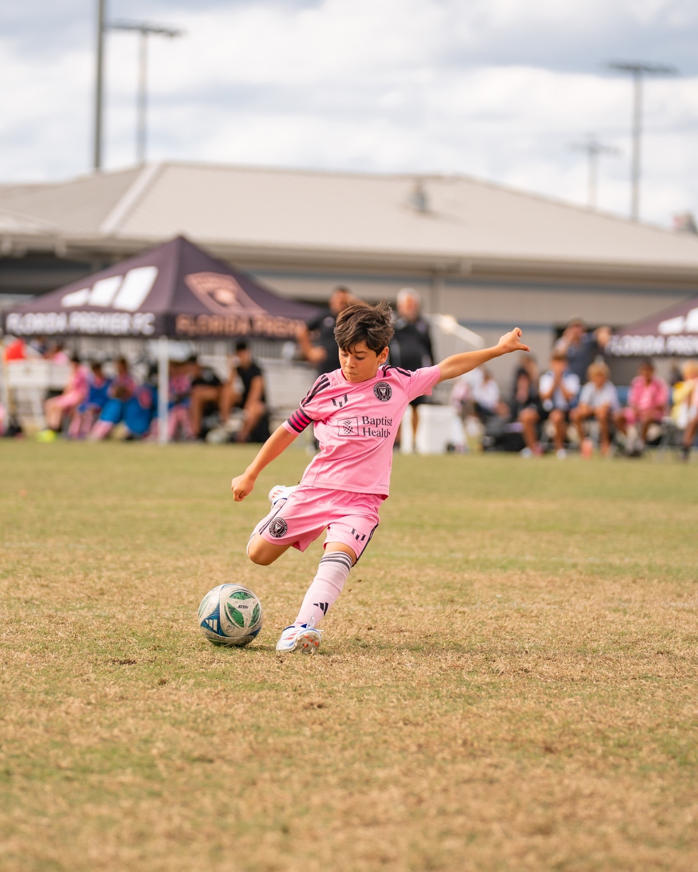 阿迪达斯冠军杯更新ins梅西