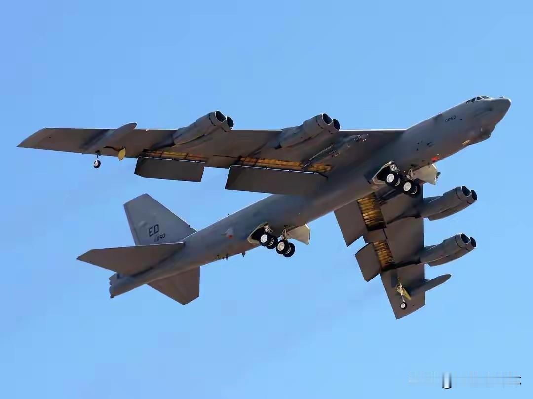 美撤侨令下伊朗危机一触即发
 
2026年1月，美伊局势急剧升温，危机逼近临界点