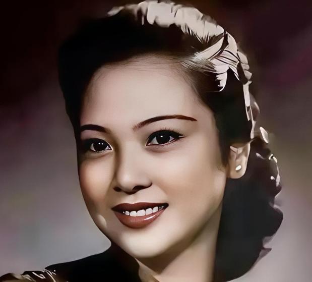 1941年，戴笠把他的秘书周志英抱到了床上，两人一番激情过后，周志英依偎在戴笠的