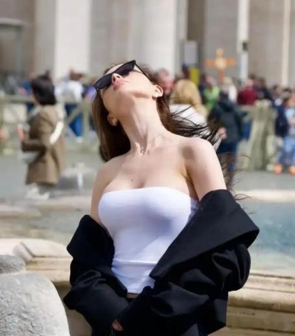 一名德国华人表示，“欧洲人讨厌中国人的原因，就是因为如果在街上看到一群人大声吵闹