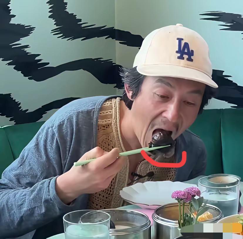 陈冠希吃的是什么？看上去非常好吃，第一次见到