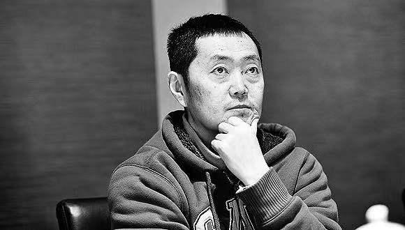 2021年，中国千亿富豪左晖因肺癌去世后，留下了1038亿身家，可谓是生不带来死