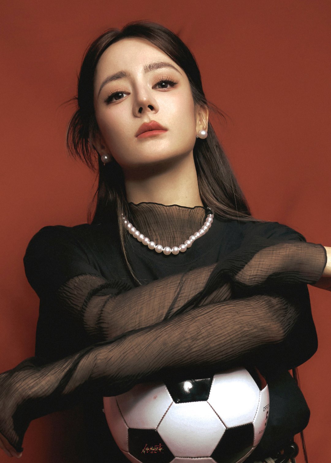 迪丽热巴 玫瑰绽放逆风翻盘.𝑅𝑜𝑠𝑒𝑠 𝑏𝑙𝑜𝑜𝑚 𝑎𝑔