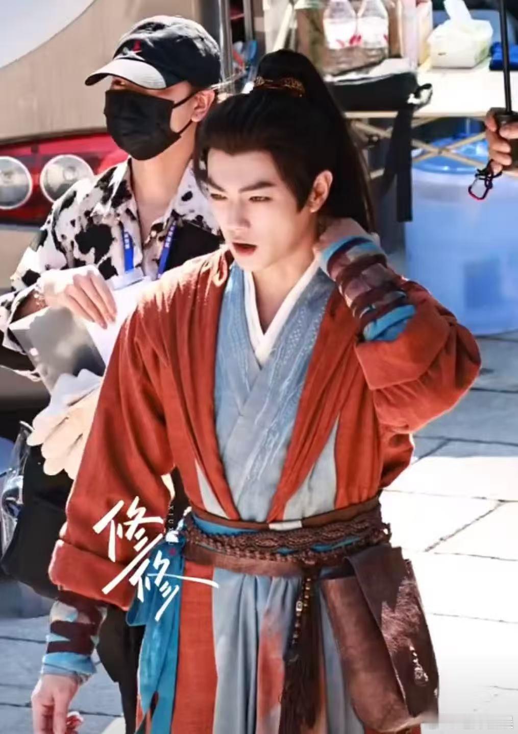 许凯天都异闻录第一套造型路透许凯天都异闻录首套造型许凯天都异闻录首套造型，好看的