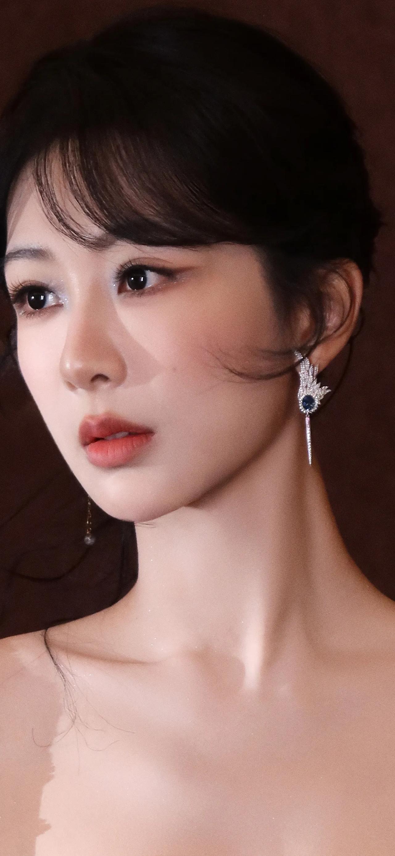 杨紫在这部民国题材剧中饰演的角色无论是“造型气质”还是“演技发挥”，都获得了一致