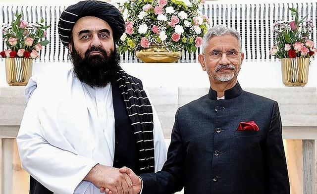 巴铁和阿富汗谈崩了，塔利班学谁不好学印度，一场战争在所难免？

巴阿关系从来就不