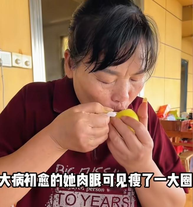 看到全红婵妈妈出院的消息，整个人瘦脱了相，心里猛地一沉。

原因根本不是外界传的