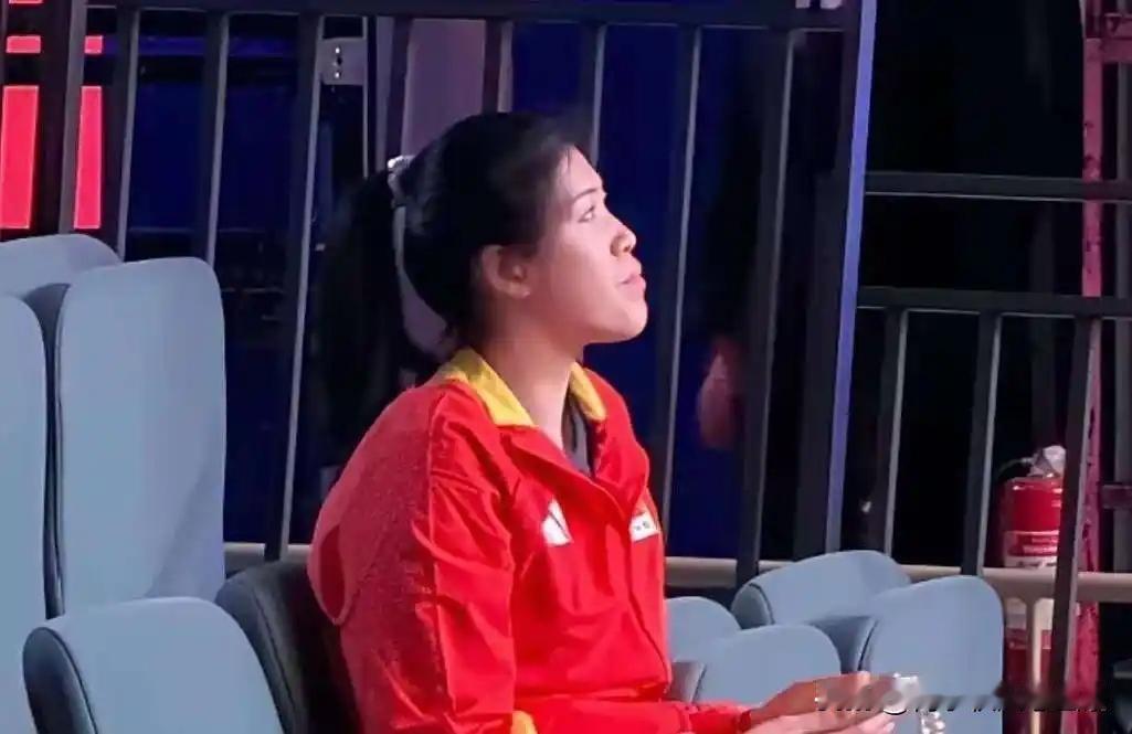 中国女排不能没有小李飞刀
北京时间12月21日，中国女排当家球星李盈莹因体检不过