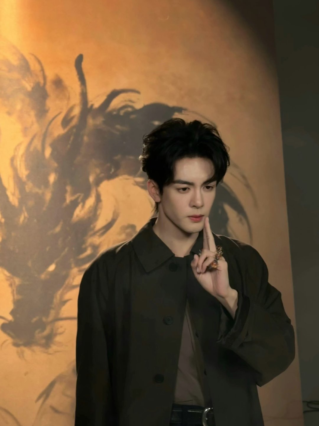 曾舜晞没有人比他更爱自己的角色 曾舜晞因为没有人比他更爱自己的角色从片场打磨到用