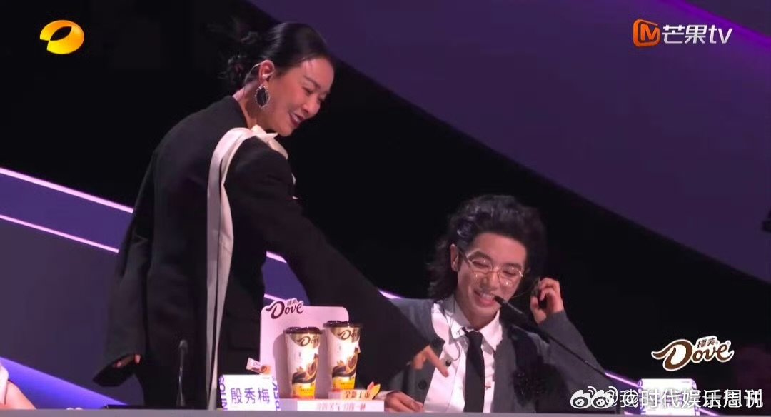 声鸣远扬 请到这三个人是你的福气声鸣远扬 三个评委各有各的梗，点评环节根本舍不得