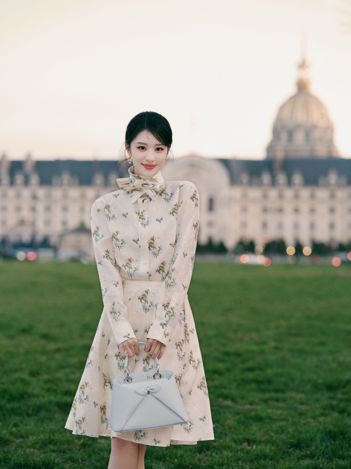 王楚然的咖位王楚然如今咖位真的太稳了，妥妥95花顶流梯队、实绩与时尚双飞升！春晚