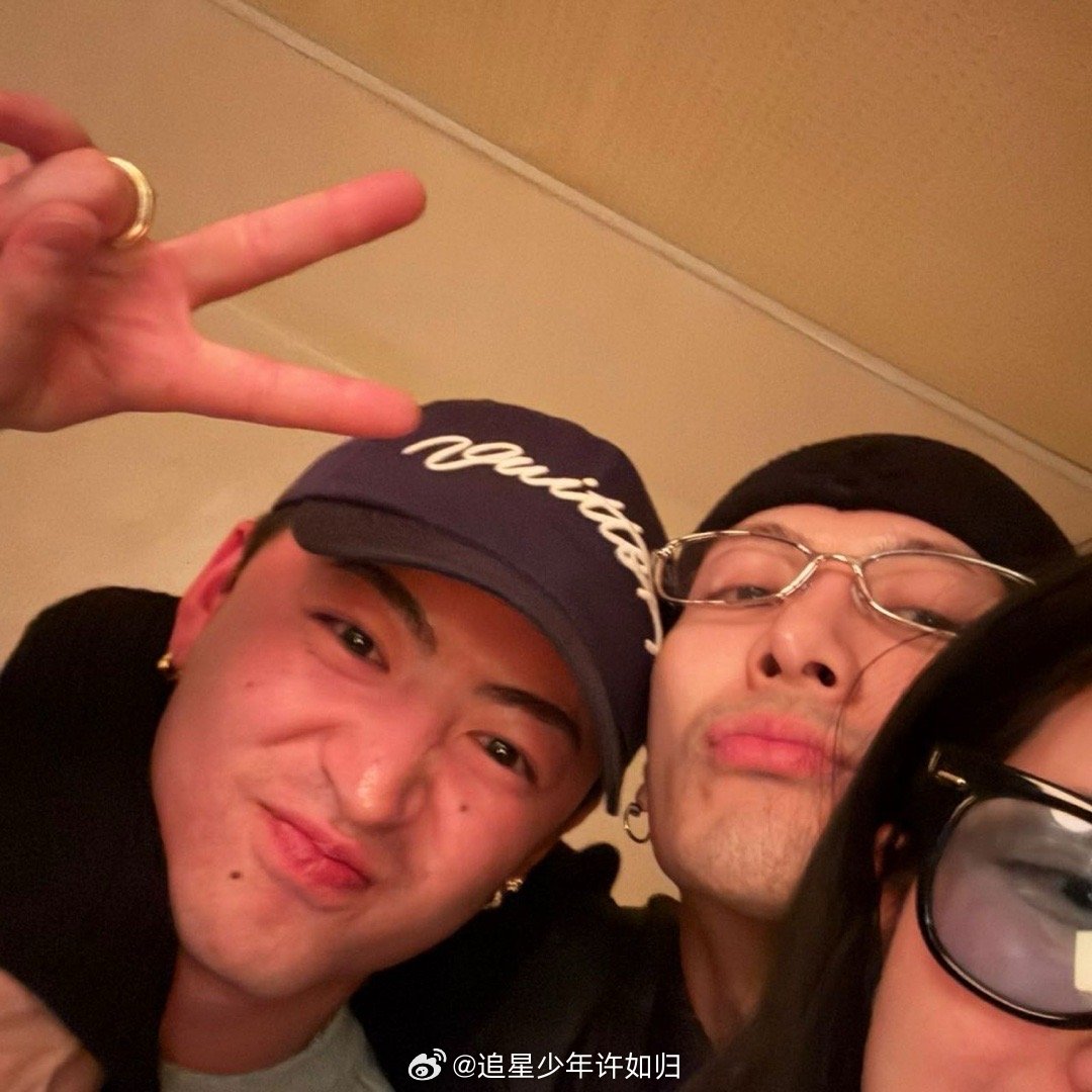 王嘉尔的跟拍我梦里的工作 一想到有人能近距离记录Jackson的每个精彩瞬间，我