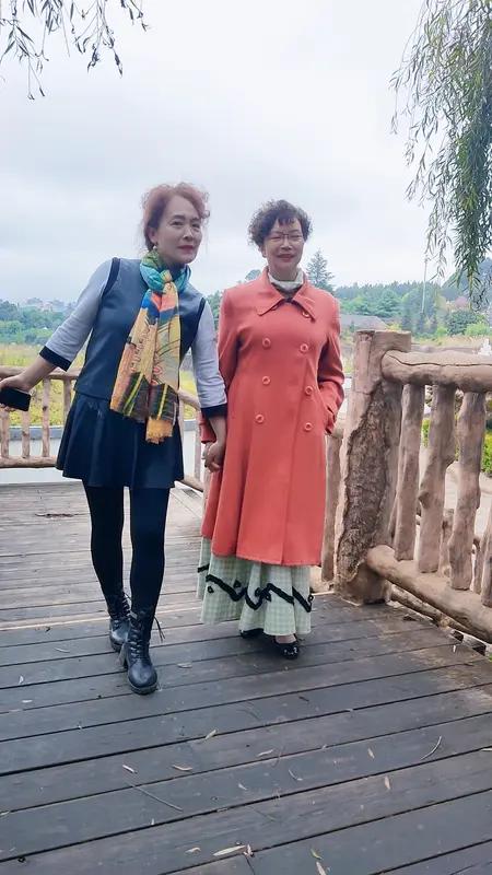 “有缘千里来相会”，这上联挺妙，有种冥冥之中自有安排的感觉。我来对个下联“无分一