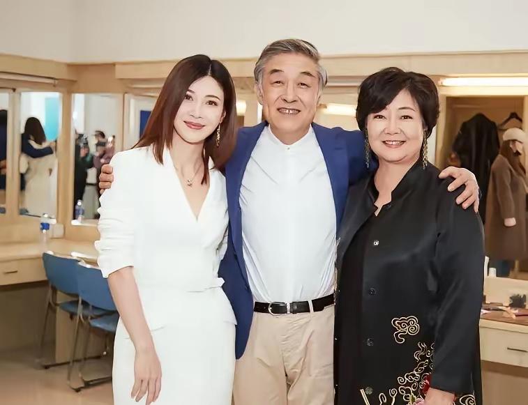 不是我吹！我敢说，这位中年女士，如果你能认出来，说明你已经老了！