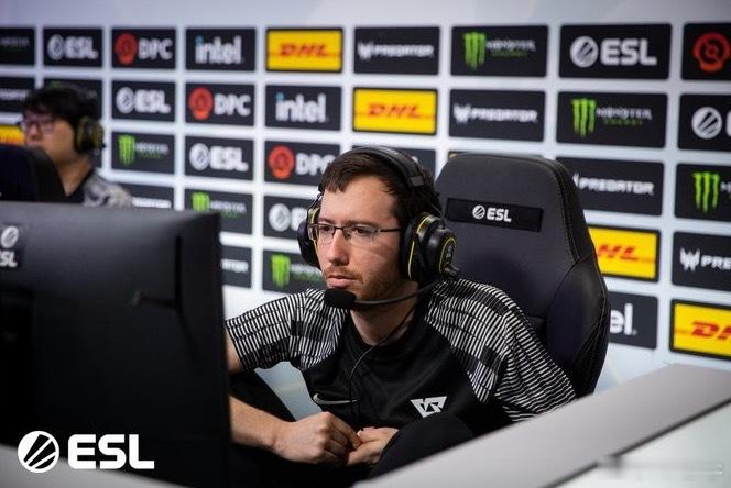 前段时间ESL伯明翰采访的时候，33爆料下一届裂变宇宙会举办一个25w美金的比赛