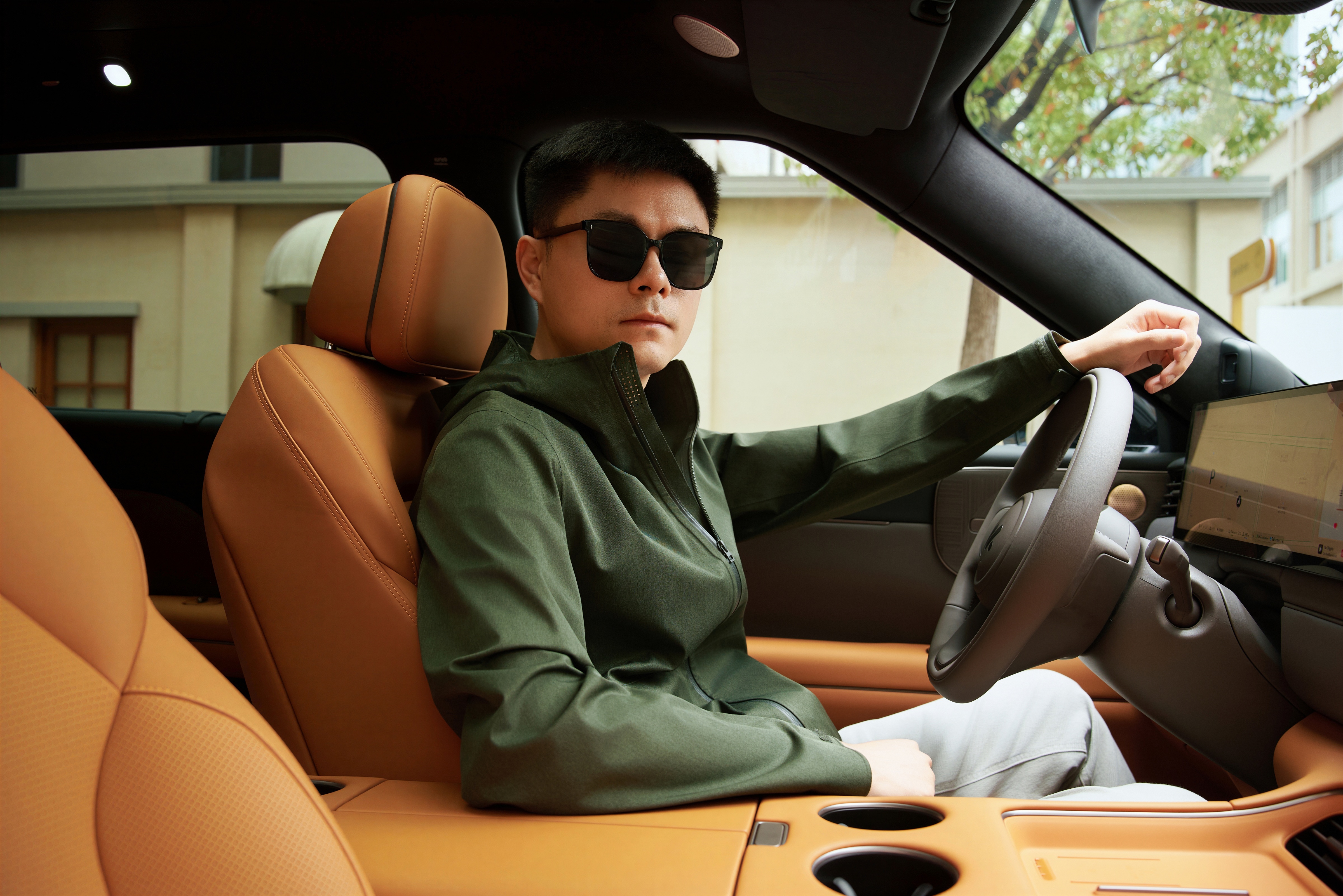 今天智己LS8动态试驾Momenta最新的辅助驾驶，真的炸裂，巨自信，巨老练，到