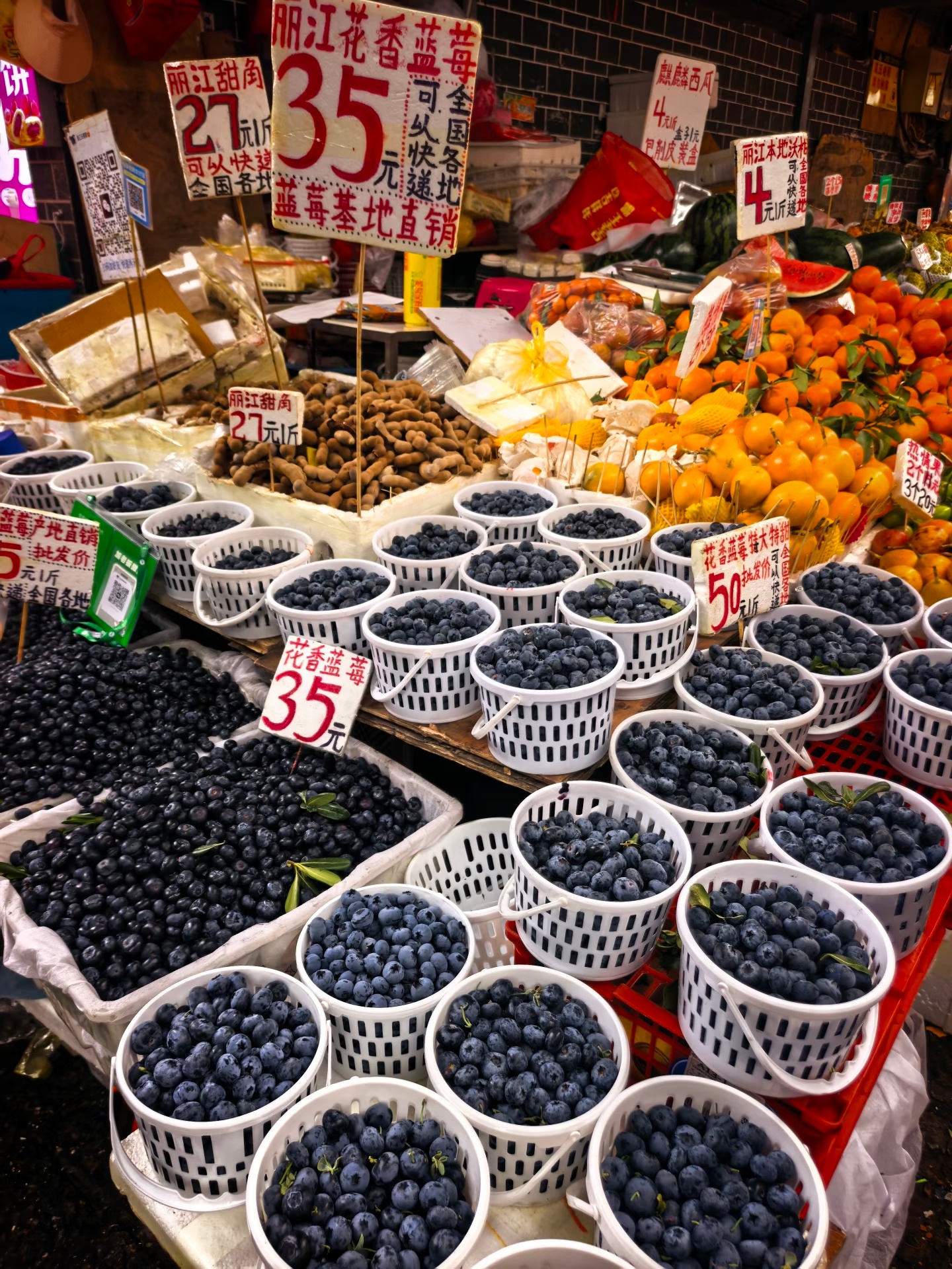把蓝莓当消炎药吃 最近蓝莓价格崩了，确实挺便宜的，我们这边小盒装的两盒才13元，