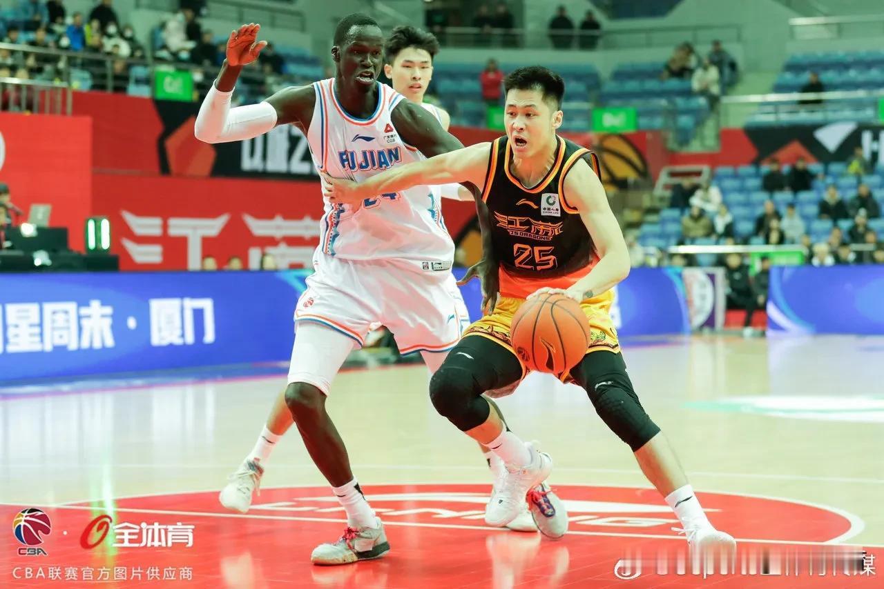 CBA两球队提前无缘本赛季季后赛 !

截止今晚山西男篮客场战胜江苏之后，CBA