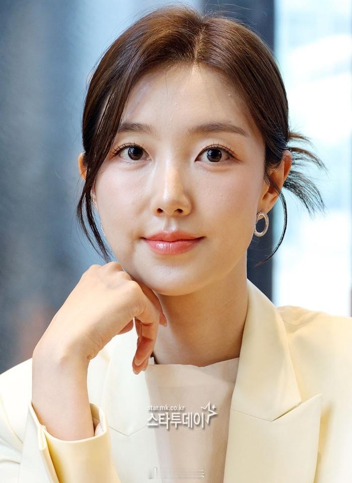 【演员李瑞安谈及JTBC《新进职员姜会长》反派角色】李瑞安表示“刚拿到剧本时，我
