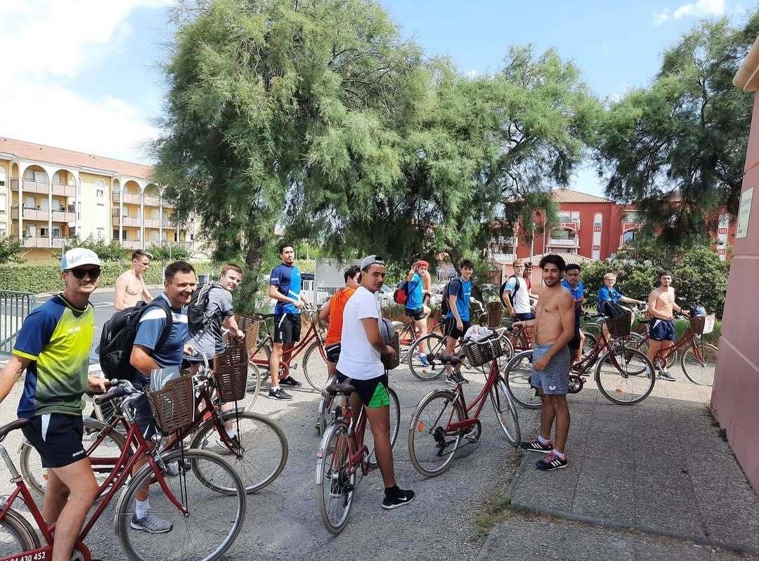 20.8俱乐部团建 体验R-Golf（一种将网球和高尔夫混合的运动） 