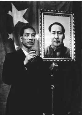 1950年10月1日，在瑞典首都斯德哥尔摩最大的饭店里，新中国驻瑞典大使馆举行了