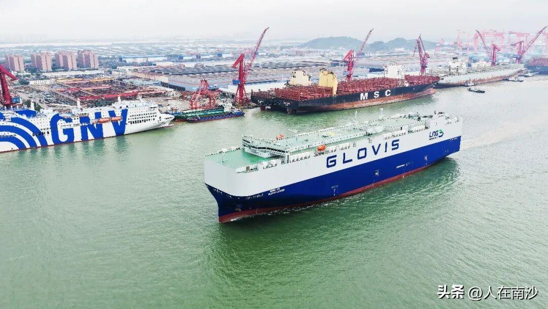 【全球首艘万车级汽车运输船南沙造！】3月31日，中船广船国际为韩国HMM公司建造