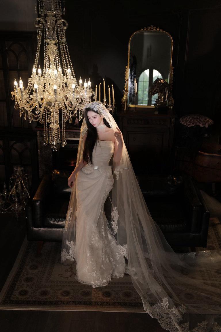 👰 