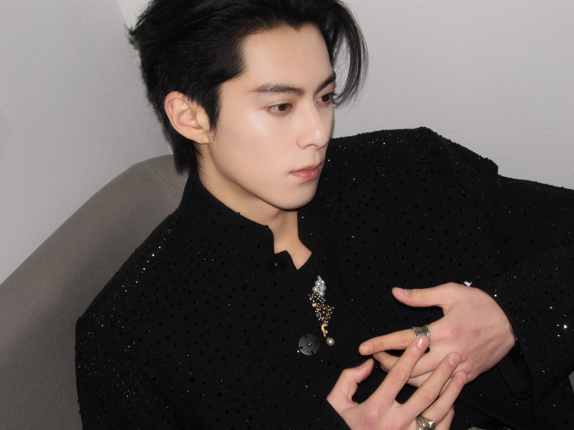 王鹤棣好帅！！期待今天晚上的舞台[奶牛猫]，已经准备好被惊艳了 ​​​