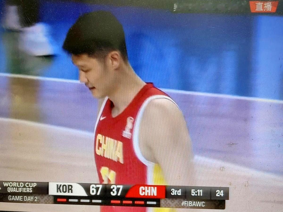 大前锋胡金秋淡厚

这引出对郭士强选男篮名单的讨论，有人觉得不合理，还列出自己当