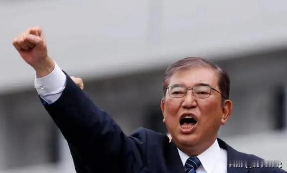 日本的这一断供行动，不仅让中国芯片产业面临严峻挑战，还揭示了全球科技产业链中的脆