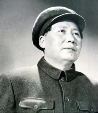 1958年，毛主席下令炮击金门，不小心炸死两个美国顾问，美国得知后率大军压境，指