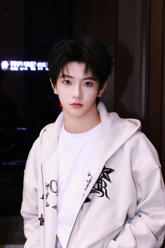 穆祉丞今日份比2营业 穆祉丞比2