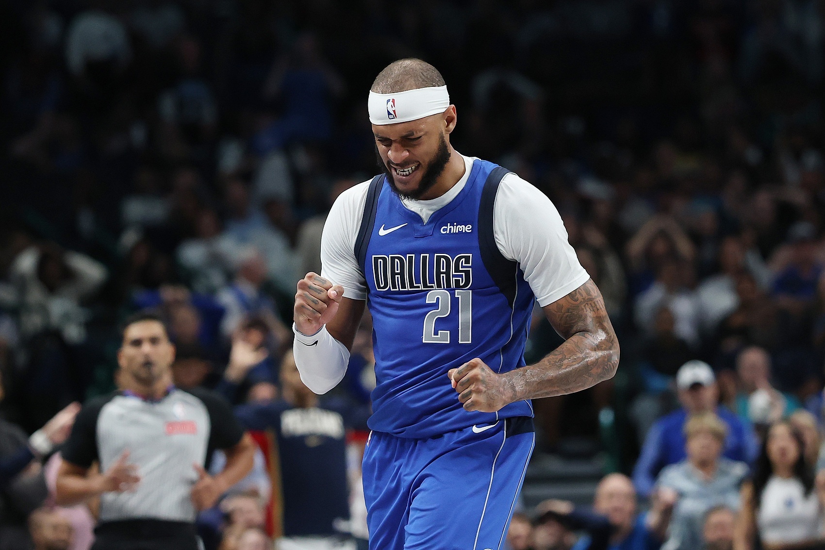 谈自己反复困扰的右脚踝扭伤，加福德表示：“我现在感觉相当不错了。不过还是会尽可能