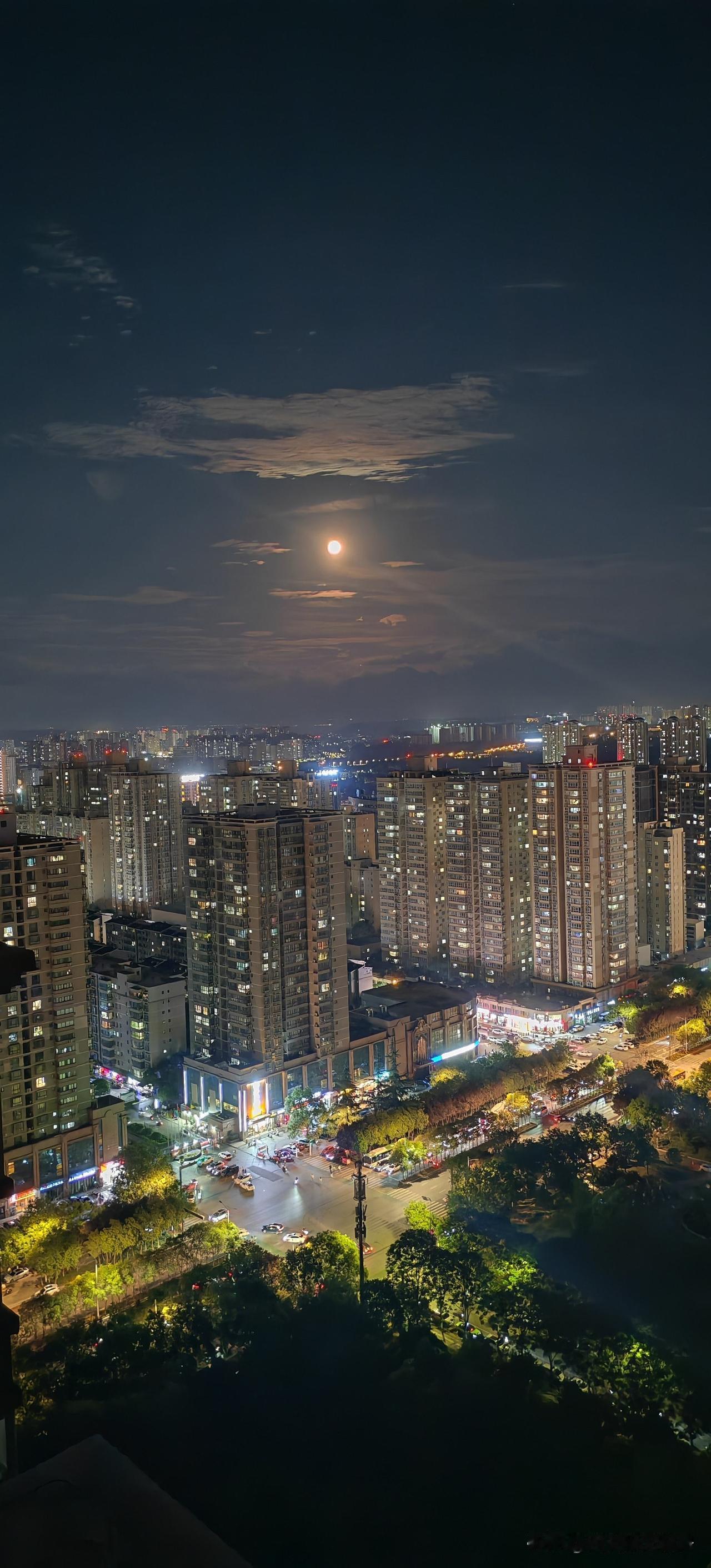 明月当空照
今晚的西安夜景真是太美了