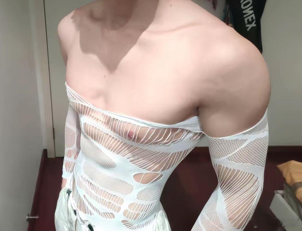 好白 