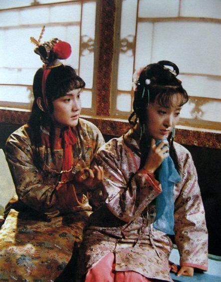 贾母为宝玉提出的择偶标准，将黛玉排除在外。

一直有人说，贾母是“木石姻缘”的坚